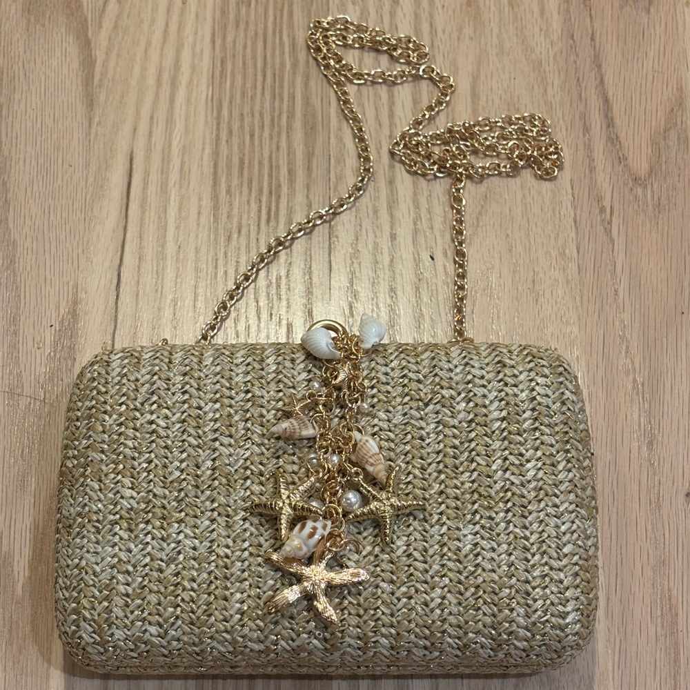 NWT Shirlaleah Tan & Gold Woven Clutch w/ Starfish & shells Charms